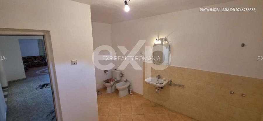 Vilă Individuală Imensă + Casă de Oaspeți și Garaj Dublu | Teren 1.000 mp - 5