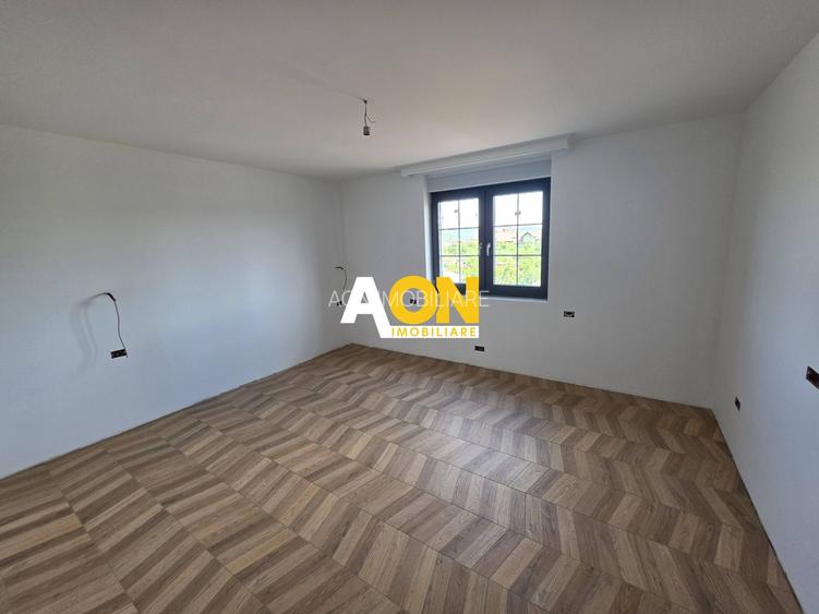 Casă nouă, impozantă,  6 camere, 1346 mp teren, Bărăbanț - 18