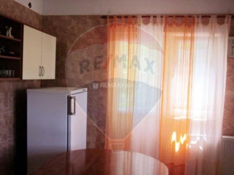 Vila cu 13 camere de vanzare - 7