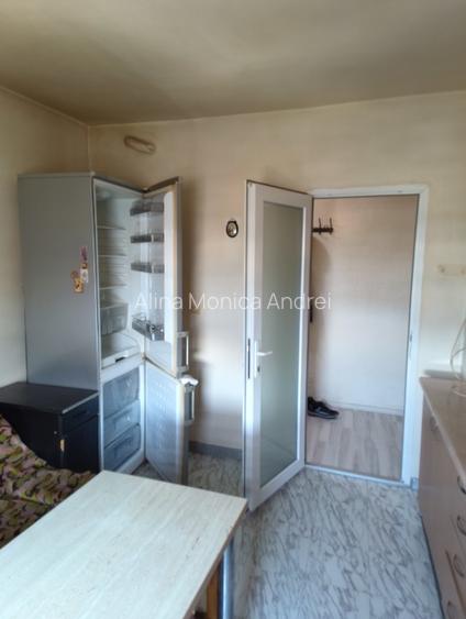 Inchiriez apartament zona Delfinariu Constanta - 13