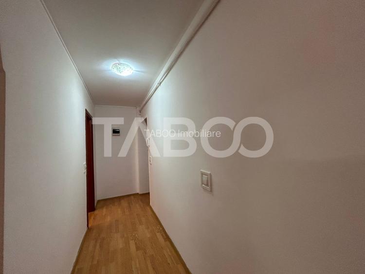 Garsoniera de vanzare etaj intermediar 45 mpu balcon in Sibiu - 10
