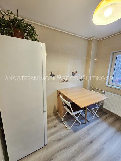 Piata Sudului / Apartament 2 cam renovat / Loc de parcare-3 min metrou - 10