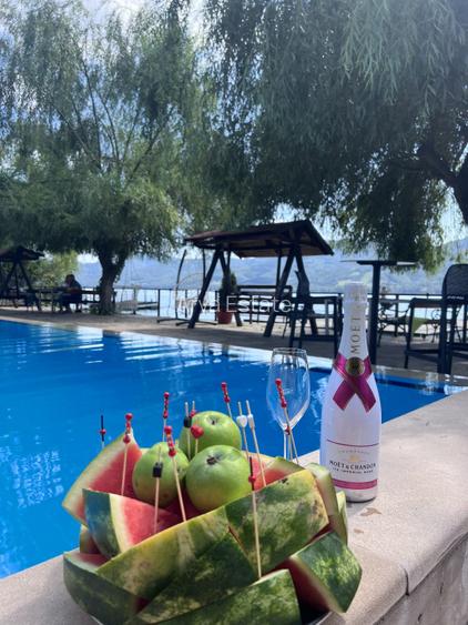 Pensiune Mont Blanc Eselnita Clisura Dunarii Comision 0 - 7