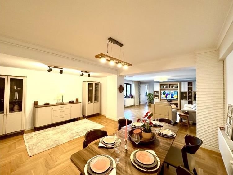 Apartament de LUX  cu gradina privată