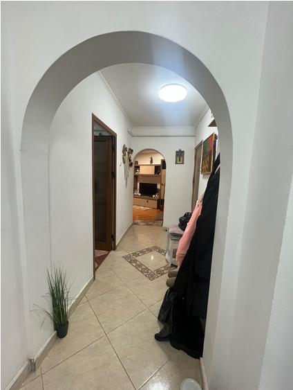 Apartament trei camere - etaj 2 - 80 mp - zona Restaurant Urban