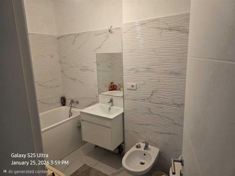 Apartament 3 camere 84 mp, etaj intermediar, zona Tractorul, Brasov