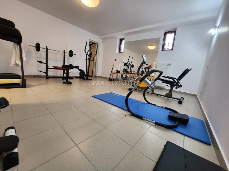 Baneasa Vila cu piscina si curte interioara - 8