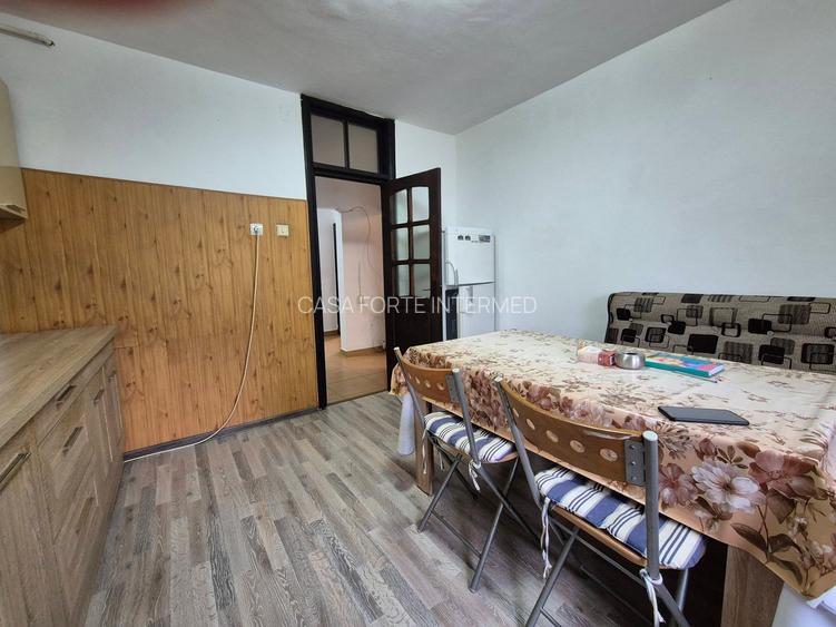 Apartament 2 camere decomandat Inel 2 Dezdrobirii 103000  euro - 13