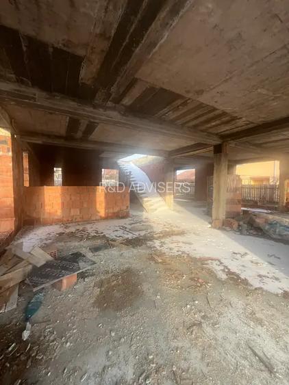Casa in constructie / 1.328 mp teren / AC valabila / Otopeni 9 Mai - 16