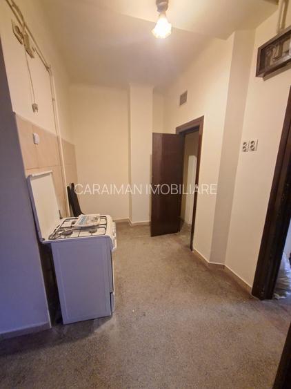 Unirii, Cantemir, Marasesti, 10 minute metrou - 11