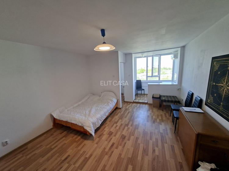 Apartament cu o camera decomandat, zona Tatarasi - 2