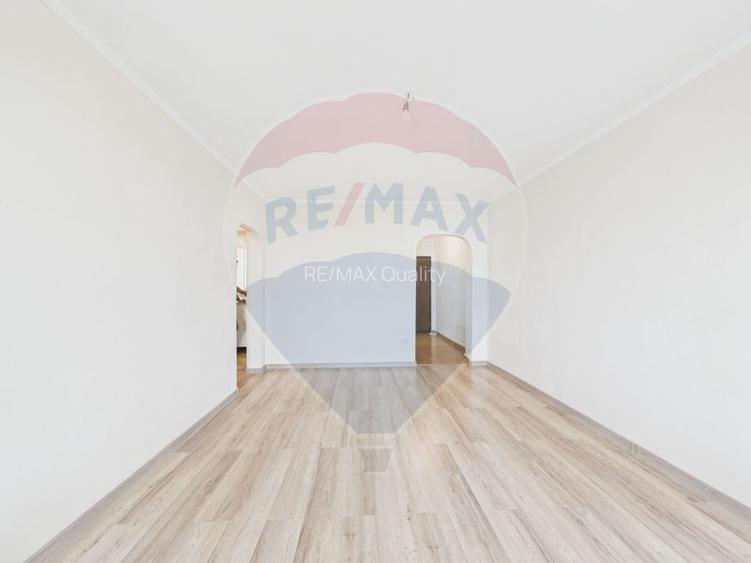 Apartament 3 camere decomandat, renovat - Metrou Lujerului - 2