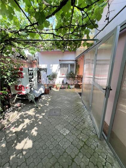Casa pentru 2 familii zona Ghiroda CENTRALA teren 570mp - 14