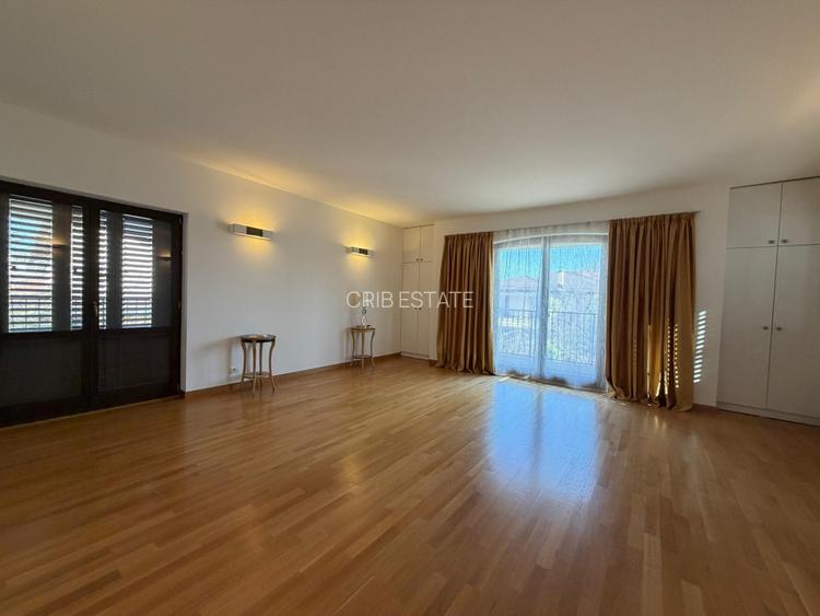 Vila cu piscina Iancu Nicolae Zoo Baneasa 6 dormitoare - 6