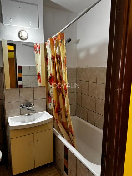 Garsoniera situata in zona Alexandru Vlahuta, etaj 5, mobilata si utilata! - 2