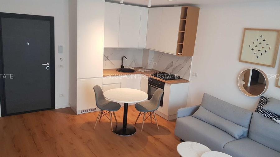 Inchieriere apartament doua camere Tunari - 2