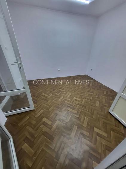 Casa de inchiriat. curte, centrala proprie, zona centrala. metrou 7min - 2