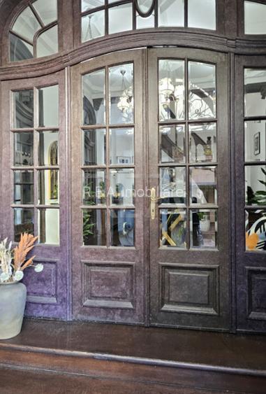 Casa de birouri de inchiriat 11 camere - 9