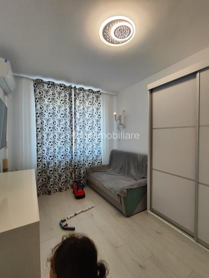 Giurgiului-Luica-Apartament de 4 camere decomandat - 28