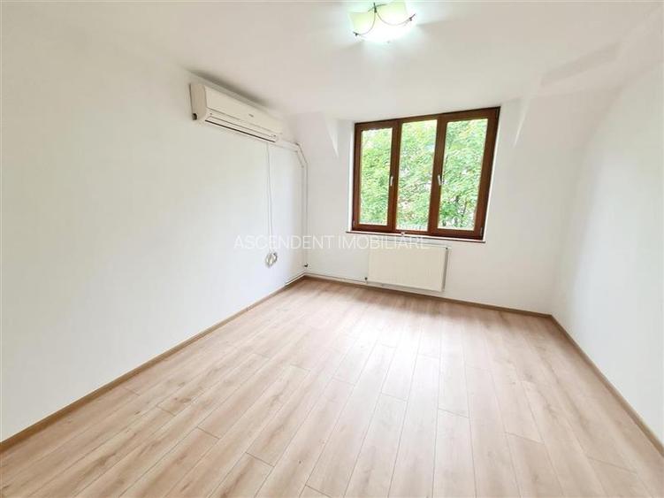 Vila impetuoasa pe 700mp teren:Spatiu versatil pentru locuinta/afacere Premium - 10