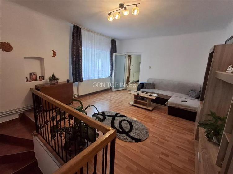Casa formata din 2 apartamente pivnita zona Turnisor - 25