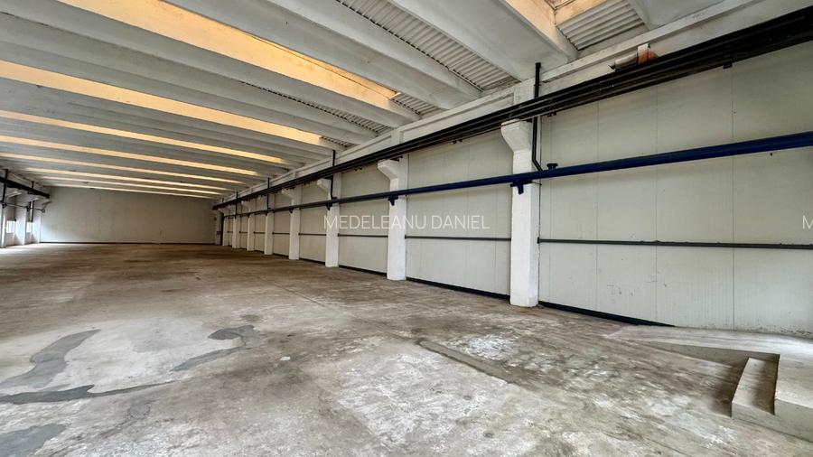 Închiriez spatiu industrial 990 MP - 5,5 euro /mp /luna +TVA - 7