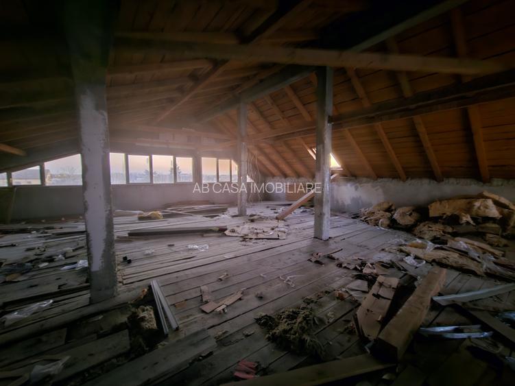 Imobil P+2E+M, cu spațiu comercial, zona Spitalul Județean, comision 0% - 39