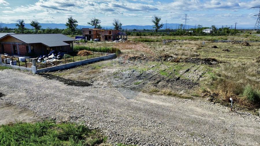 Teren Vanatori / Strada Salciei Cartier Liziera - 3