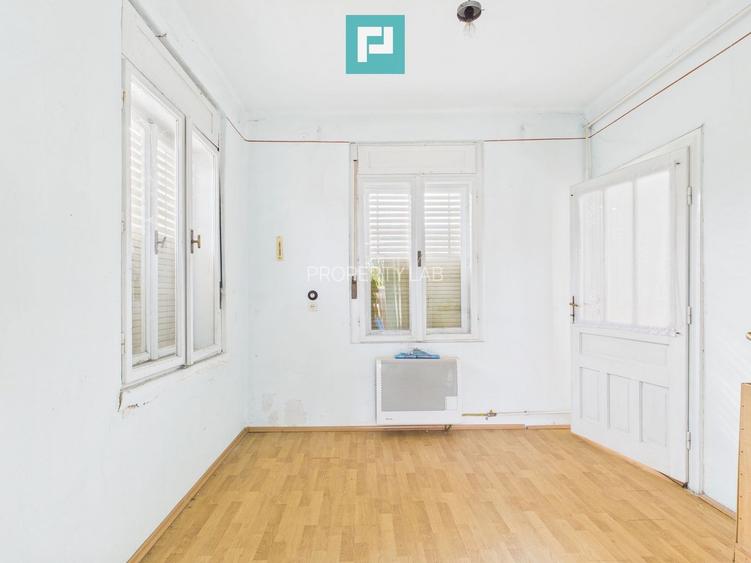 Casă cu teren generos, zonă centrală, Curtici - 2