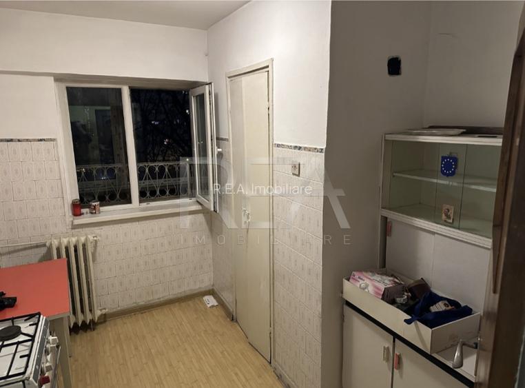 3 camere, decomandat, et 4/10, anvelopat-Gorjului - 5