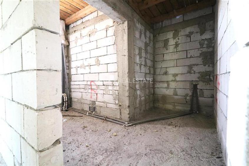 Proprietate unica, cu potential de dezvoltare  400 mp construiti + teren generos - 8
