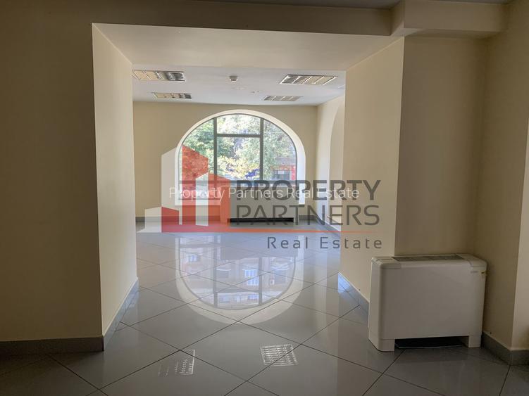 Spatiu comercial / show-room, magazin central - Universitate. - 2