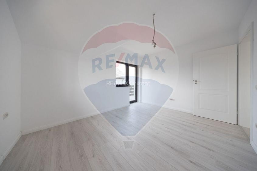 Casă modernă-Sânpetru |toate utilitatile| 420 mp teren | 3 dormitoare - 17