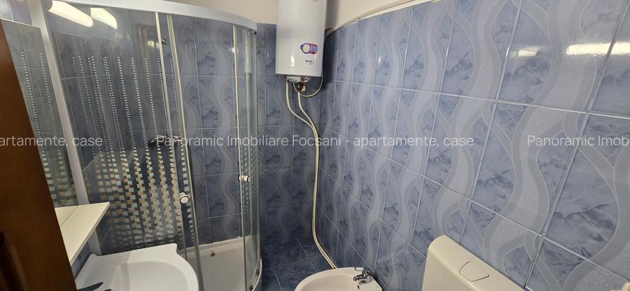 2 camere de vanzare , etaj superior, central  Focsani - 14