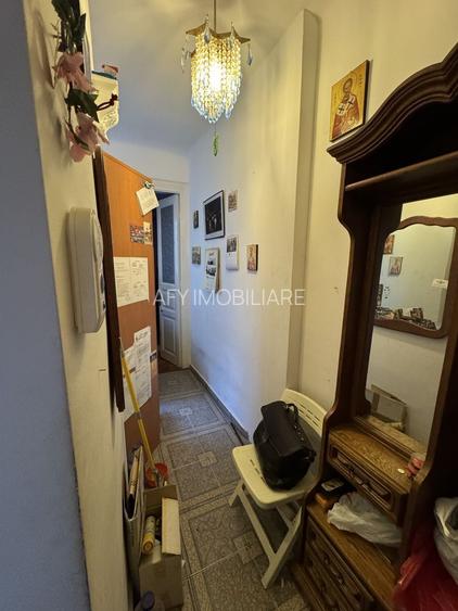 De Vanzare Apartament 2 camere zona Armeneasca sect.2 - 3