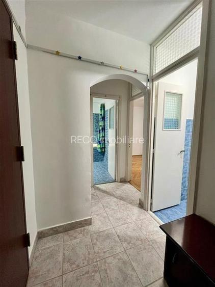 RECO Apartament 3 camere decomandat etajul 1 zona Nufarul Lotus - 6