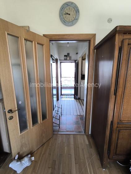 Garsoniera Muncii, 8 minute de metrou, CENTRALA PROPRIE, mobilata si utilata - 10