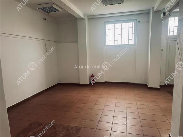 Spatiu comercial 100 mp utili 9 ml vitrina 2 intrari Valea Aurie Sibiu - 10