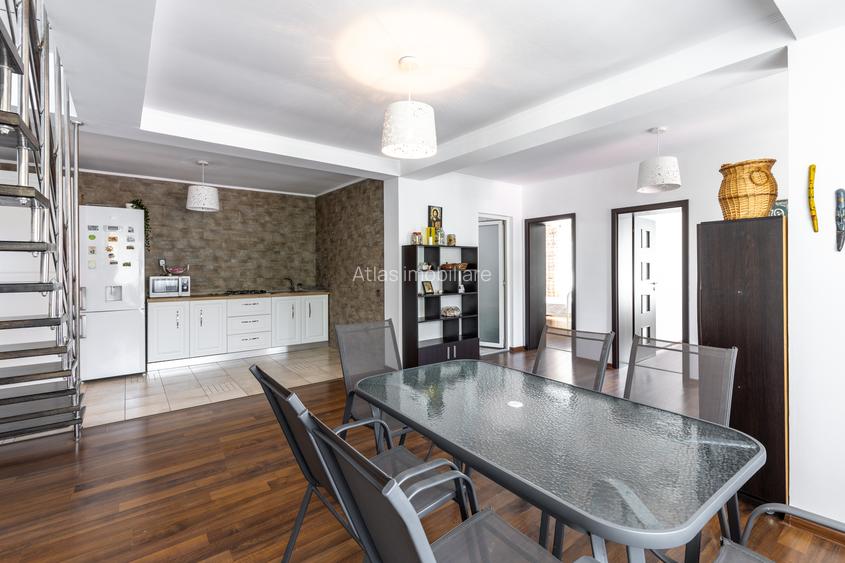 Video / Duplex 5 camere in vila, curte, 2008, Mamaia Nord, vezi video - 11