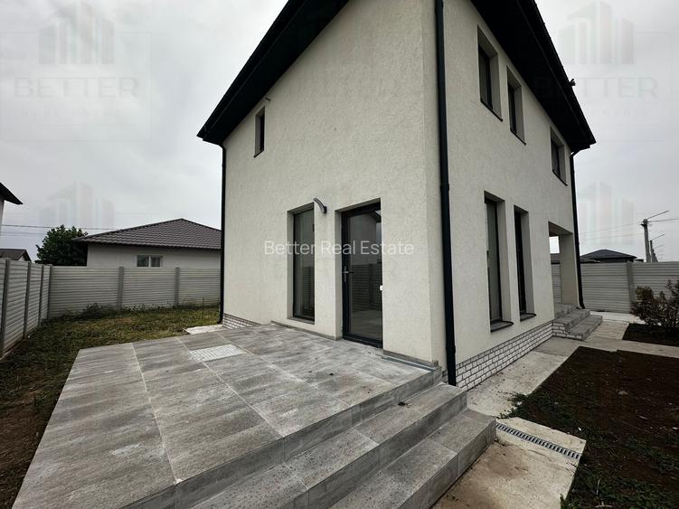 Casă de vânzare – P+1 - 4 camere - teren 300 mp - 12