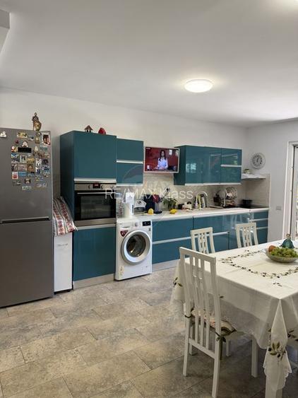 Vila premium cu priveliste si acces la lac - 3