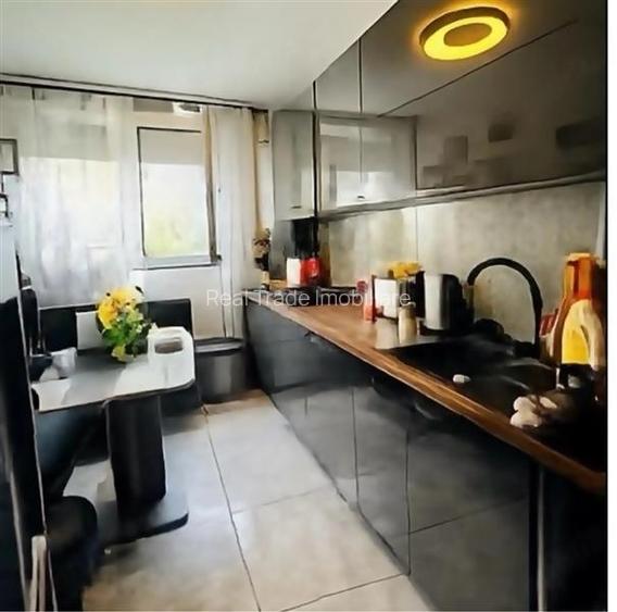 Apartament 2 camere etajul 1 zona Tractorul - 2