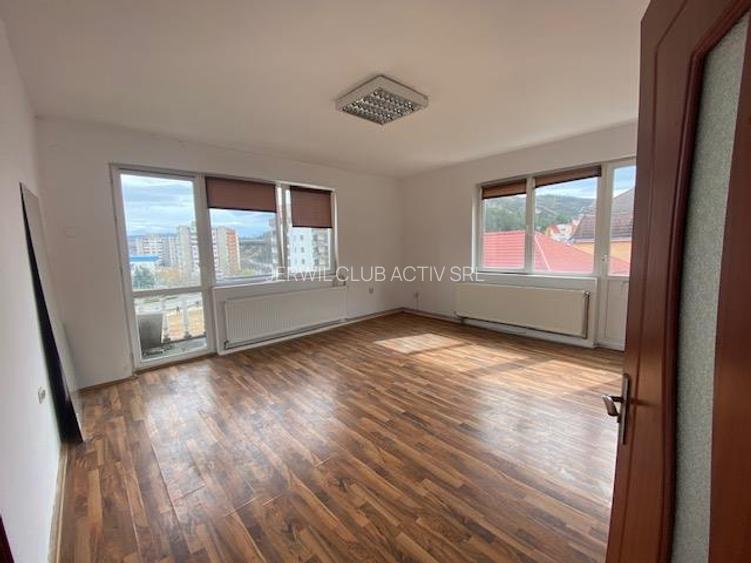 spatii servicii zona centrala - 4