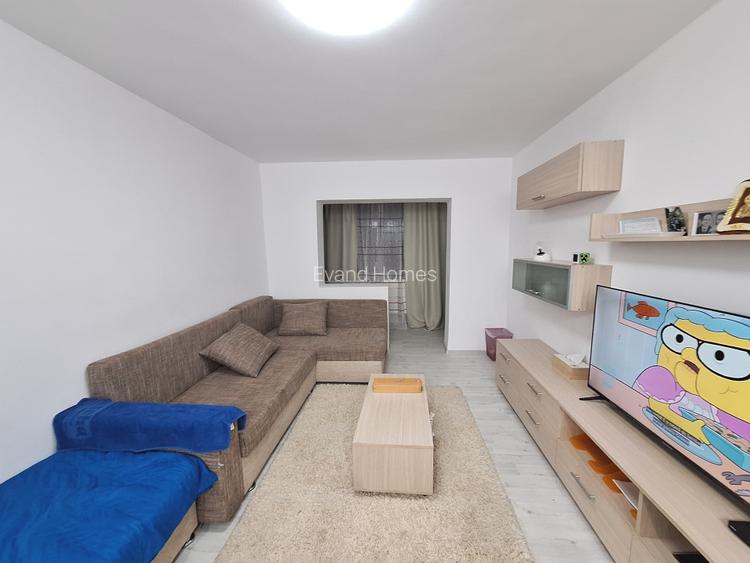 Apartament cu 4 camere - partial mobilat - zona Lipovei - etaj 3 - 4