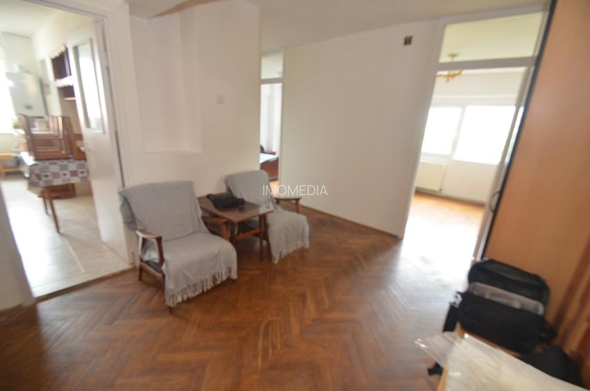 Apartament cu 3 camere decomandat in zona Dacia - 11