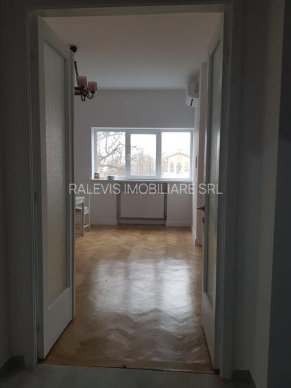 Apartament 3 camere, 2 bai, pretabil birou, ultracentral, 825 euro - 2