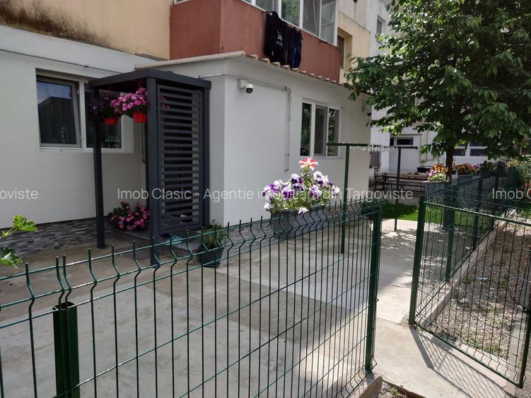 Vanzare apartament 3 camere , parter , micro 11 Târgoviște - 16