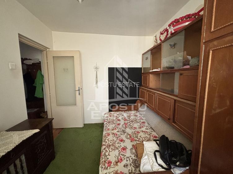 Apartament decomandat cu 3 camere, zona Dambovita, etaj intermediar - 6