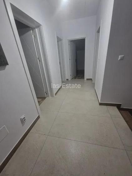 Miroslava vila la cheie  P+E su118mp Teren 440mp zona Trans Anapet - 5