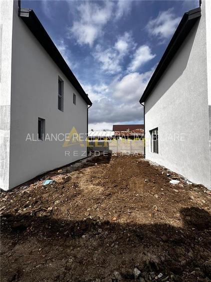 Vila individuala 5 camere ~ 3 bai ~  Teren 300 mp - 5